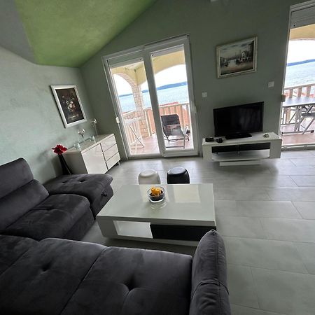 Villa Bubi Трогир Екстериор снимка