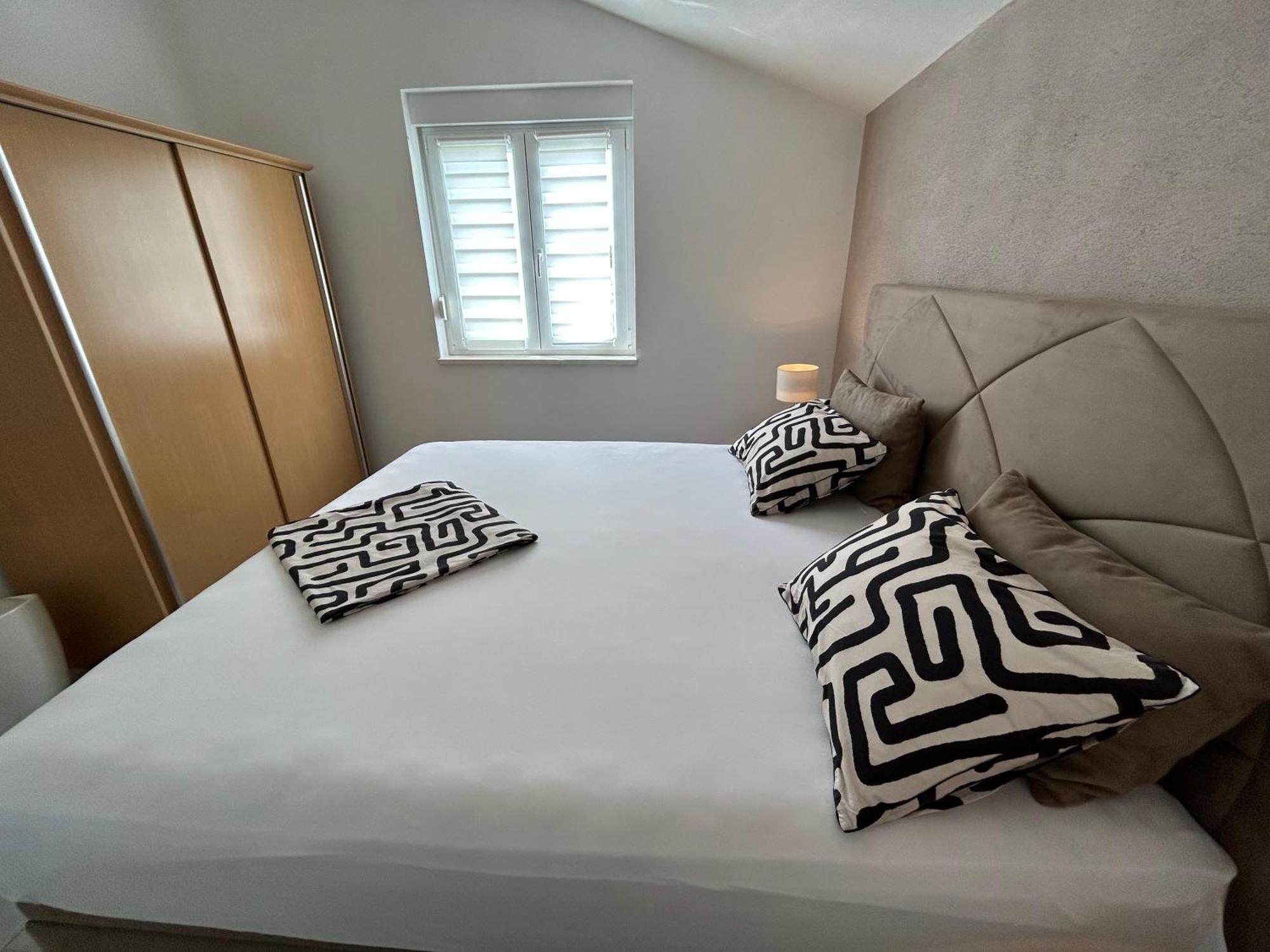 Villa Bubi Трогир Екстериор снимка
