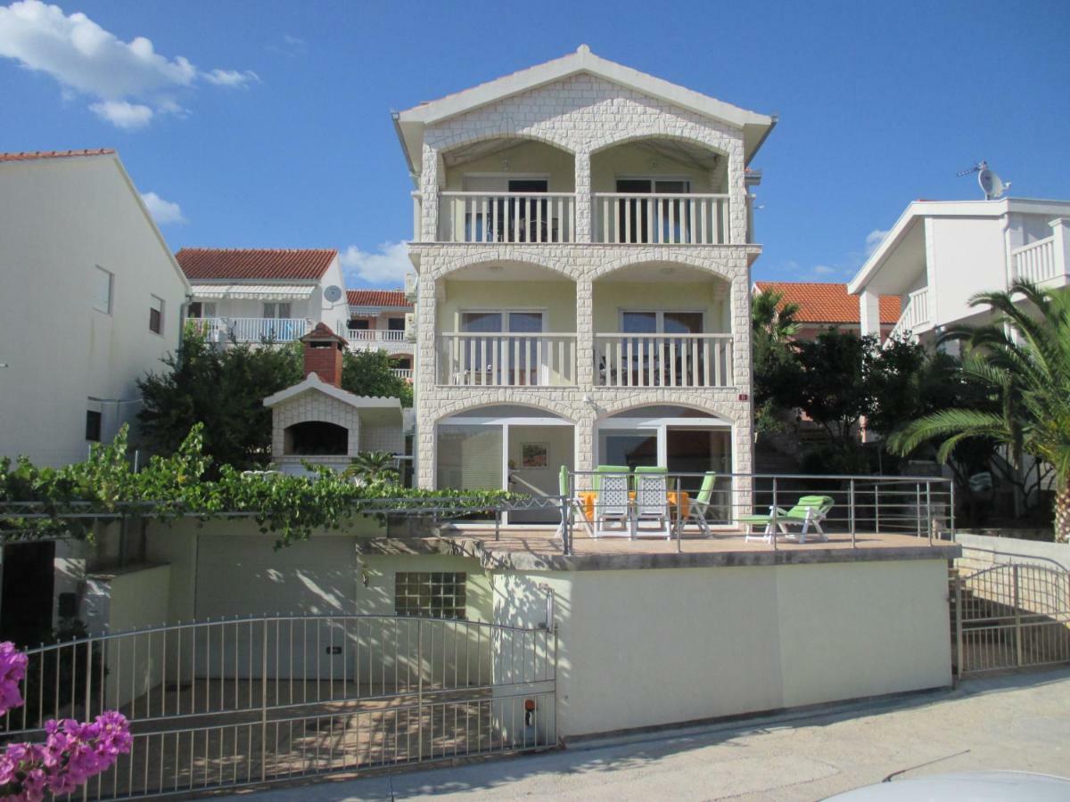 Villa Bubi Трогир Екстериор снимка