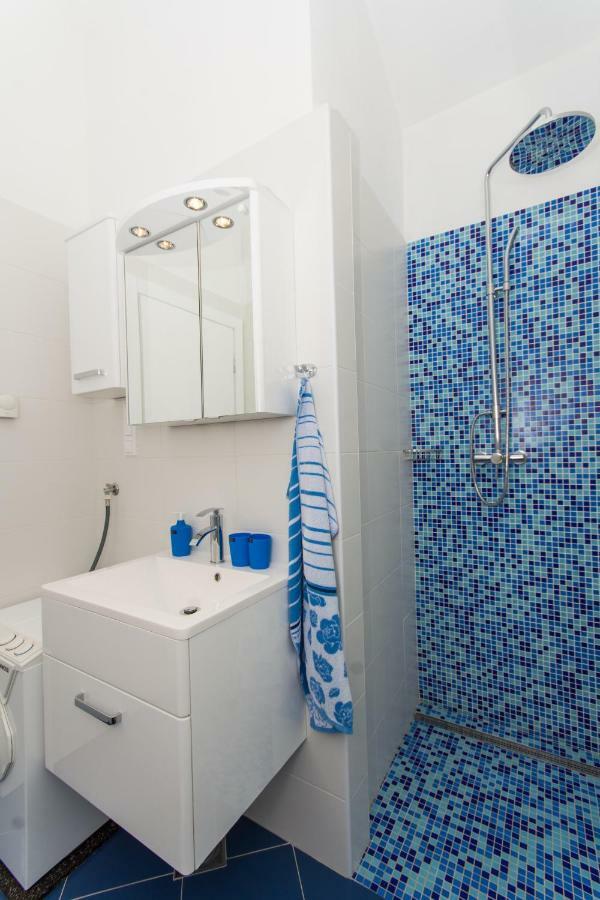 Villa Bubi Трогир Екстериор снимка