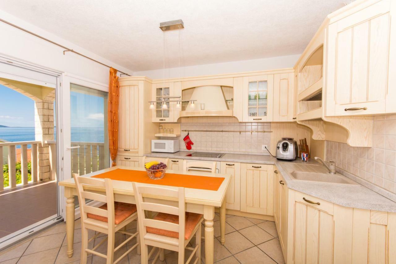 Villa Bubi Трогир Екстериор снимка