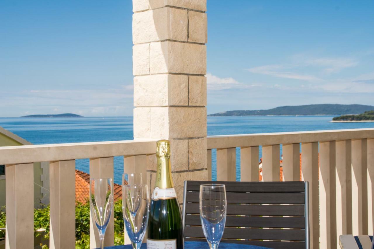Villa Bubi Трогир Екстериор снимка